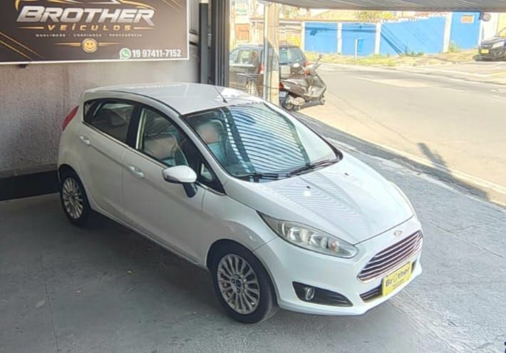 Fiesta TITANIUM 1.6 16V Flex Mec. — foto 3