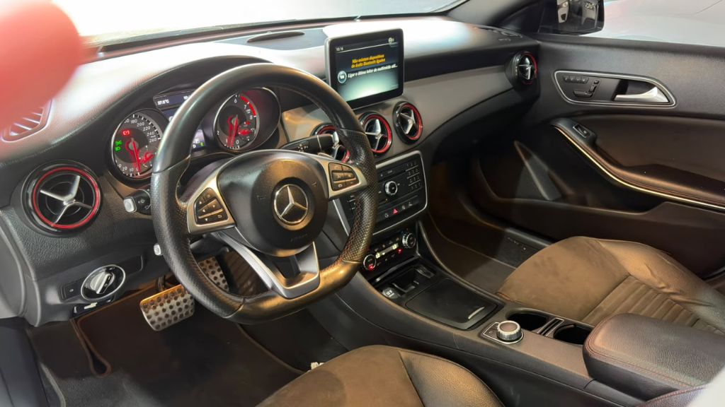 CLA-250 Sport 4MATIC 2.0 16V 211cv Aut.