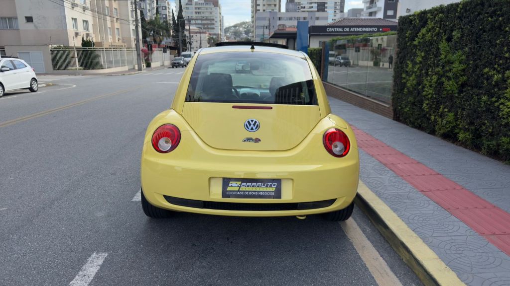 New Beetle 2.0 Mi Mec./Aut. — foto 4