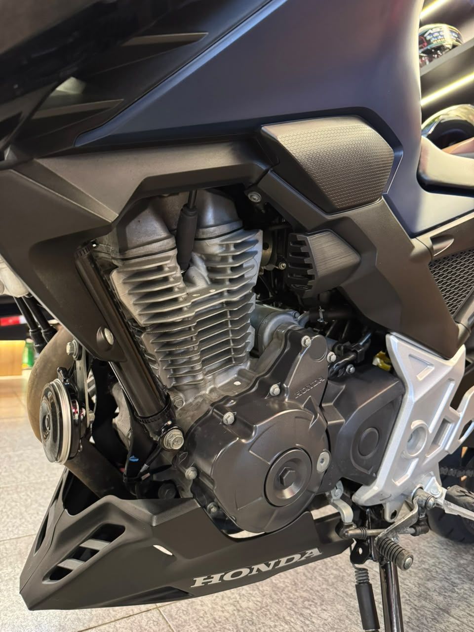 CB 300F Twister Flex — foto 3