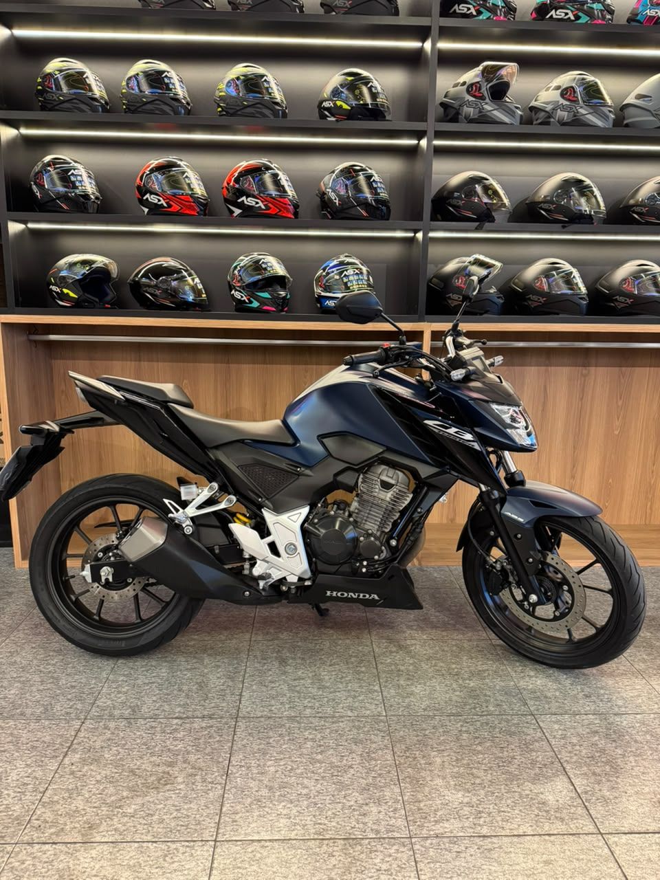 CB 300F Twister Flex — foto 1