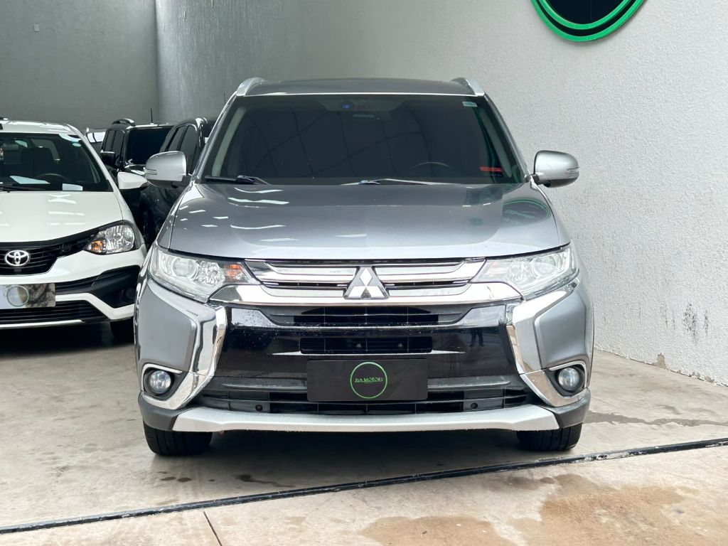 OUTLANDER 2.0 16V 160cv Aut. — foto 2