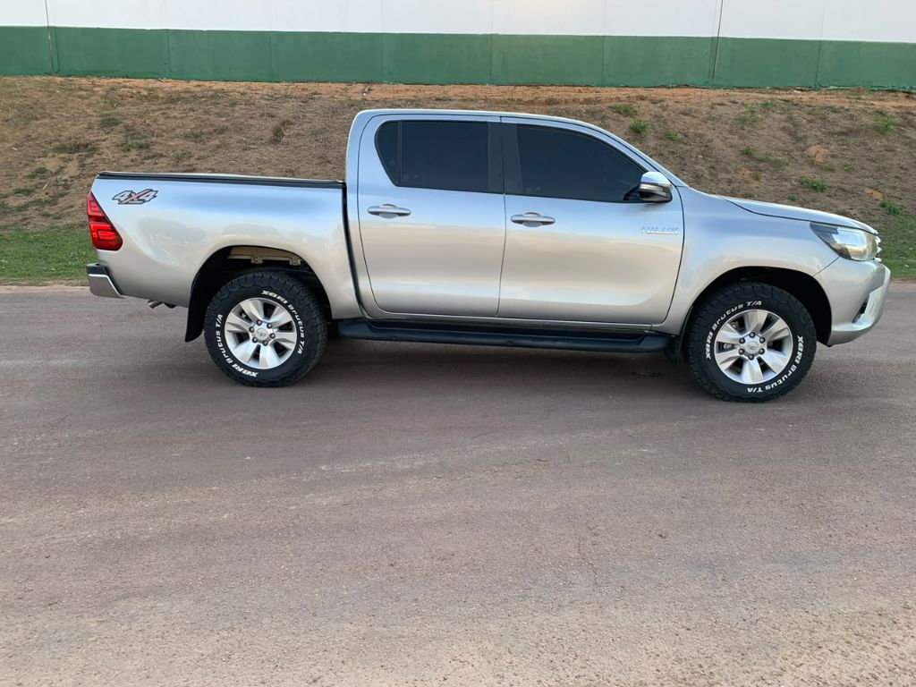 Hilux CD SRV 4x4 2.8 TDI Diesel Aut. — foto 7