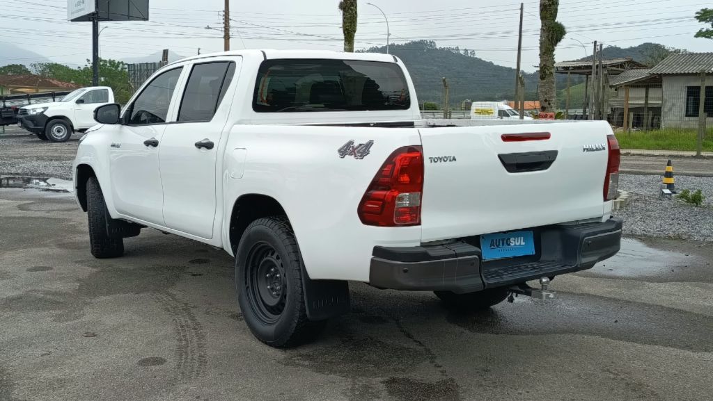 Hilux CD 4x4 2.8 Diesel Mec. — foto 4
