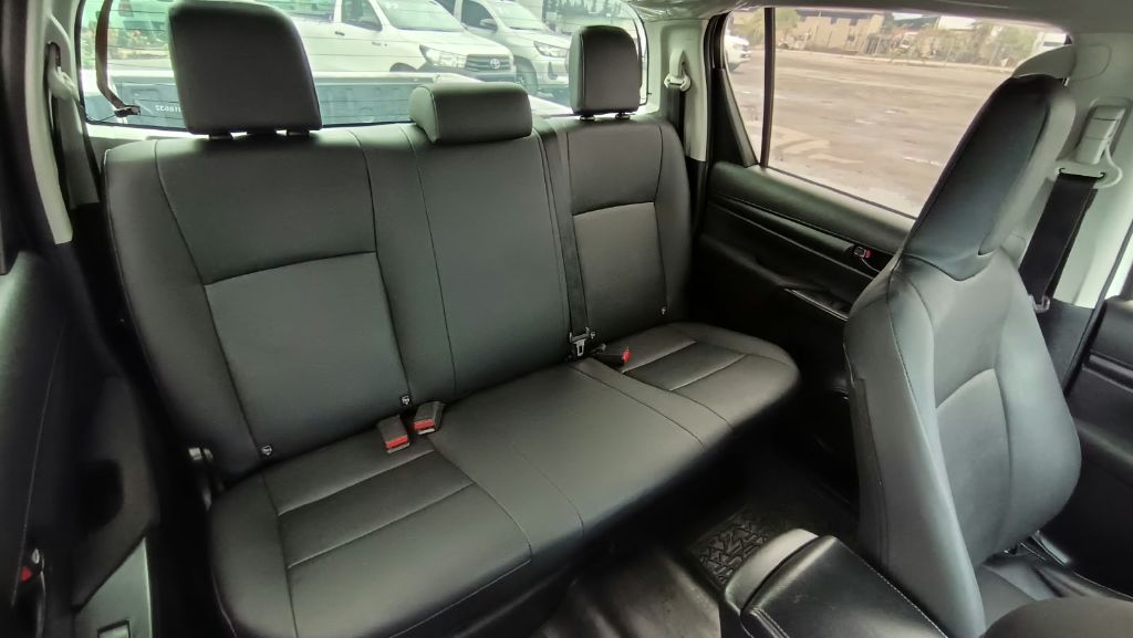 Hilux CD 4x4 2.8 Diesel Mec. — foto 8