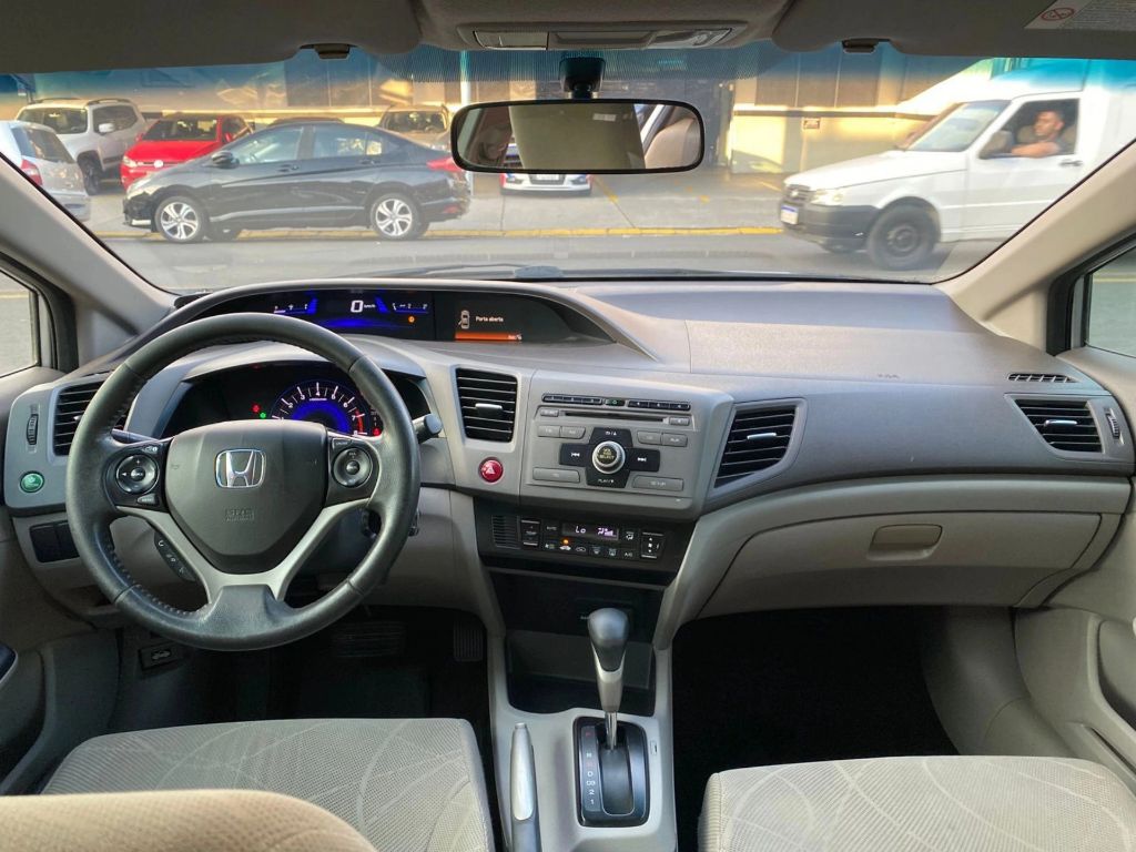 Civic Sedan LXS 1.8/1.8 Flex 16V Aut. 4p — foto 5