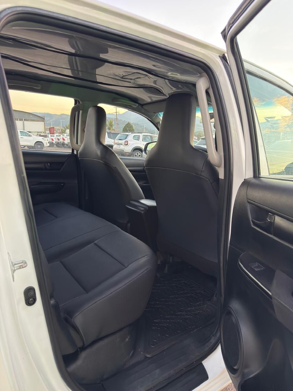Hilux CD 4x4 2.8 Diesel Mec. — foto 10