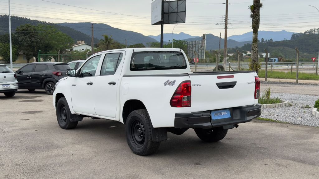 Hilux CD 4x4 2.8 Diesel Mec. — foto 4