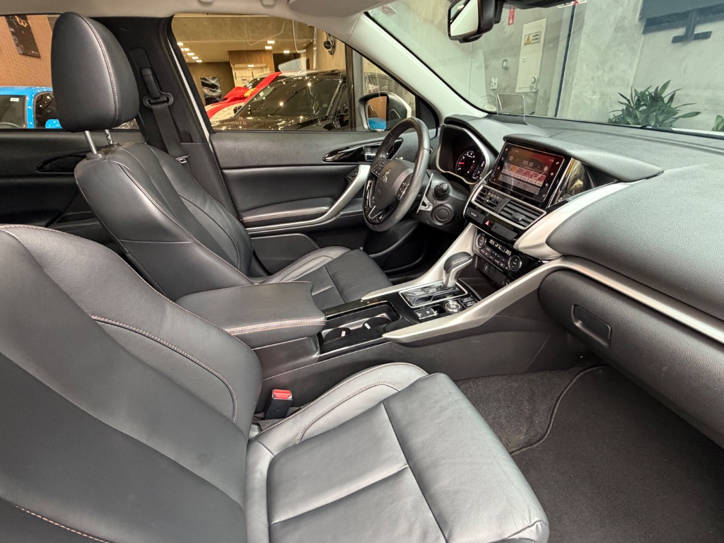 Eclipse Cross HPE-S 1.5 16V AWC TB 165cv Aut. — foto 7