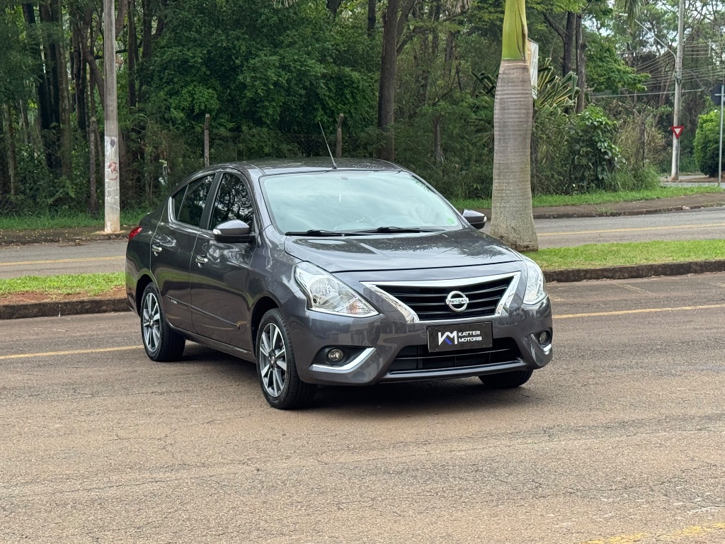 VERSA UNIQUE 1.6 16V FlexStart 4p Aut. — foto 1