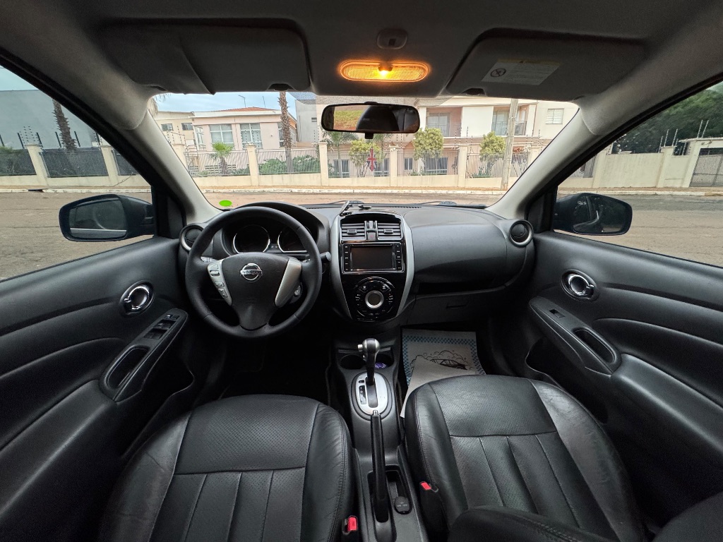 VERSA UNIQUE 1.6 16V FlexStart 4p Aut. — foto 8