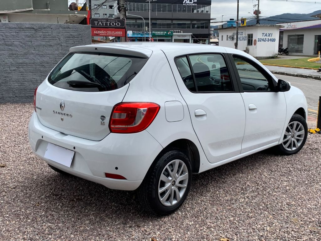 SANDERO Expression Hi-Power 1.6 8V 5p — foto 4