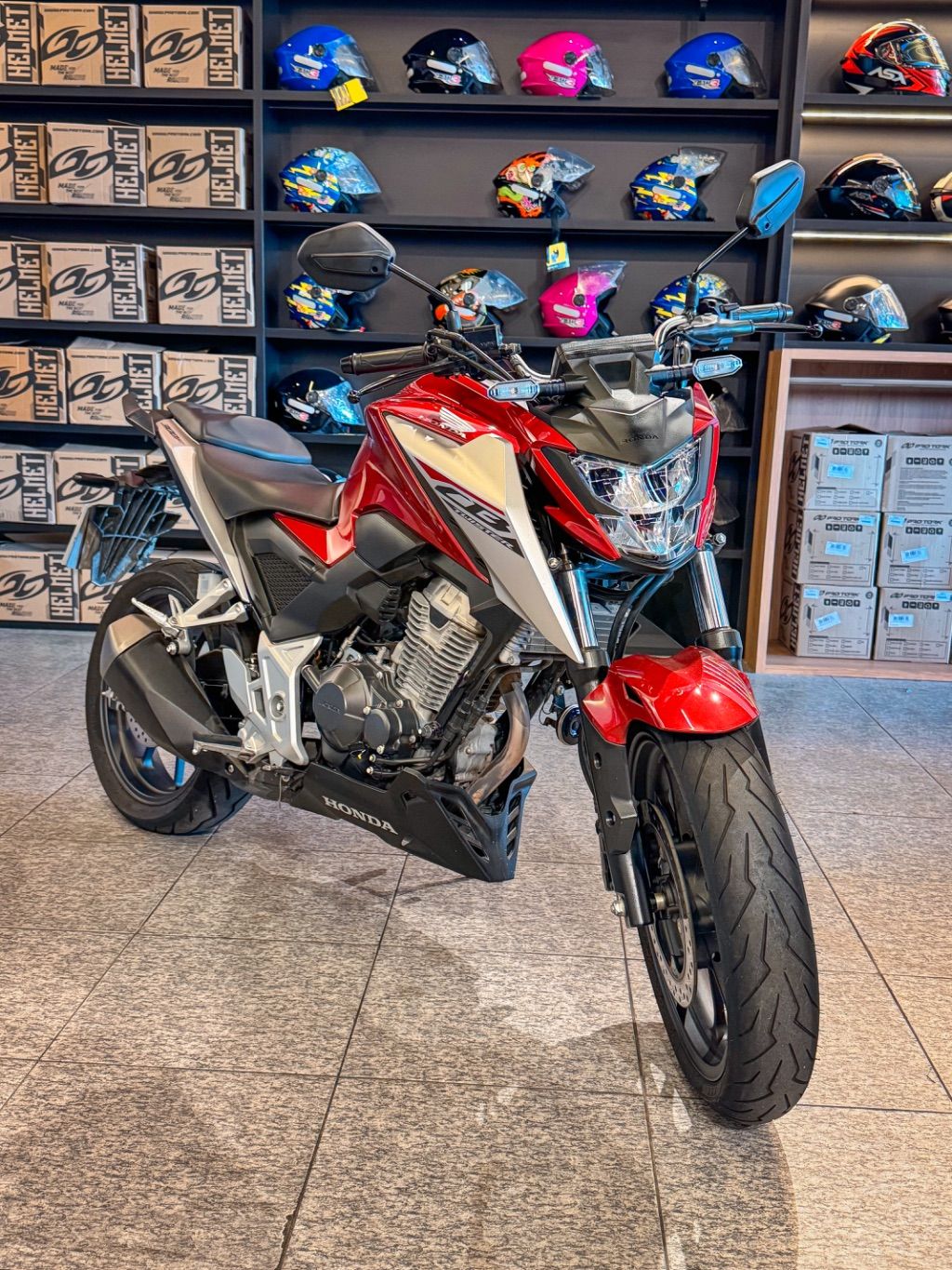 CB 300F Twister Flex — foto 1