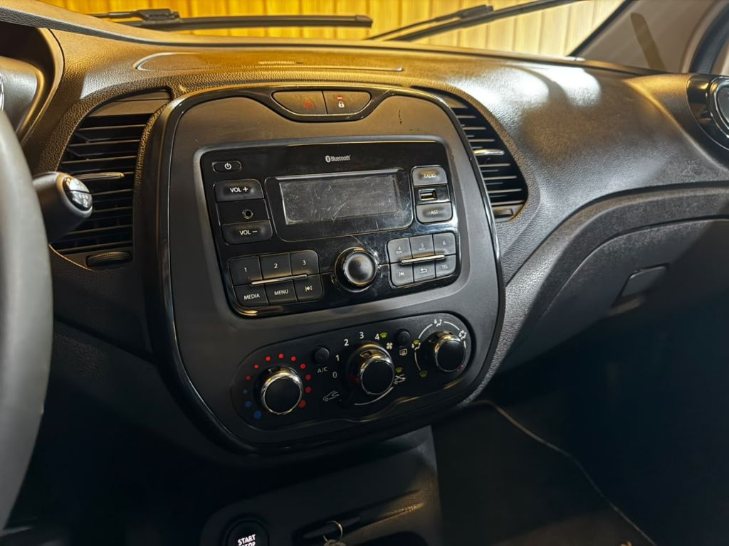 CAPTUR Life 1.6 16V Flex 5p Aut. — foto 6