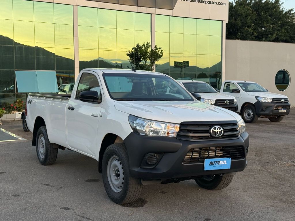 Hilux CS 4x4 2.8 TDI Diesel Mec. — foto 1