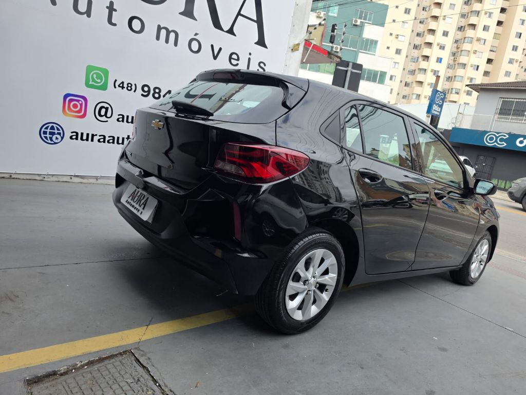 ONIX HATCH LT 1.0 12V Flex 5p Mec. — foto 4