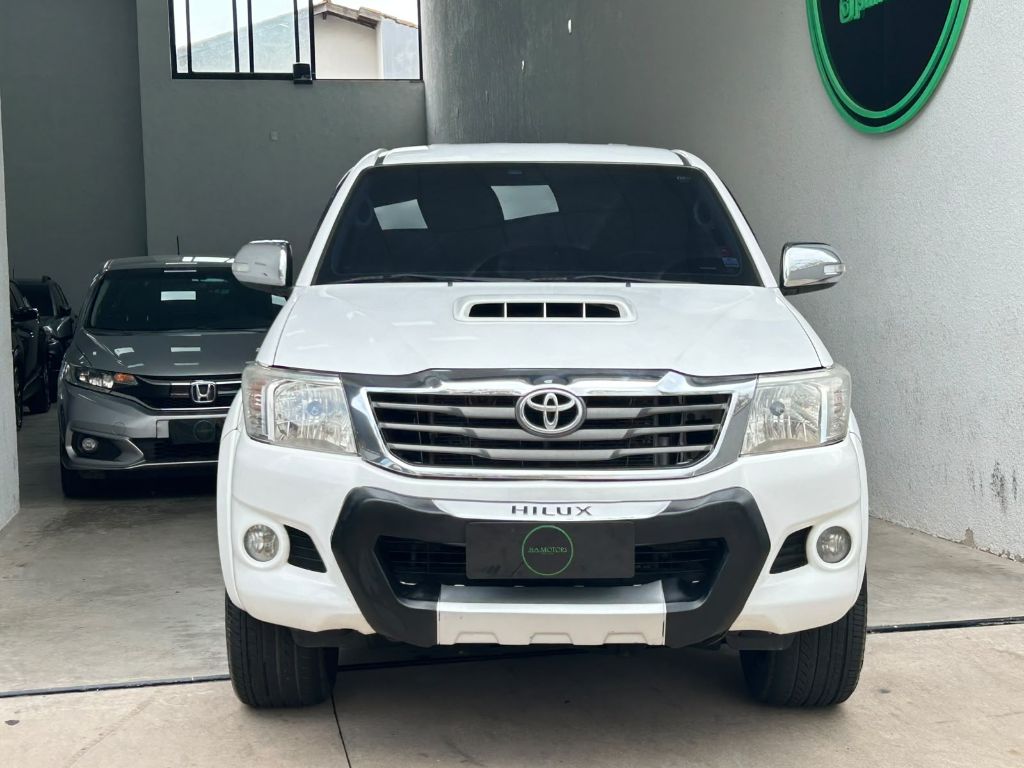 Hilux CD SRV D4-D 4x4 3.0 TDI Diesel Aut — foto 3