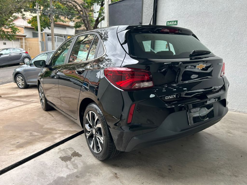 ONIX HATCH PREM. 1.0 12V TB Flex 5p Aut. — foto 8