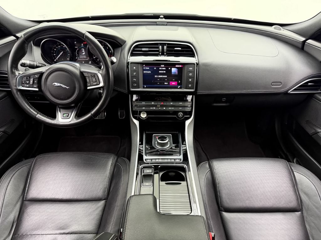 XE 2.0 Turbocharged R-Sport Aut. — foto 13