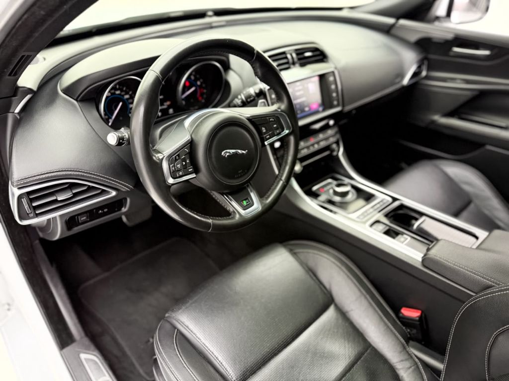 XE 2.0 Turbocharged R-Sport Aut. — foto 12