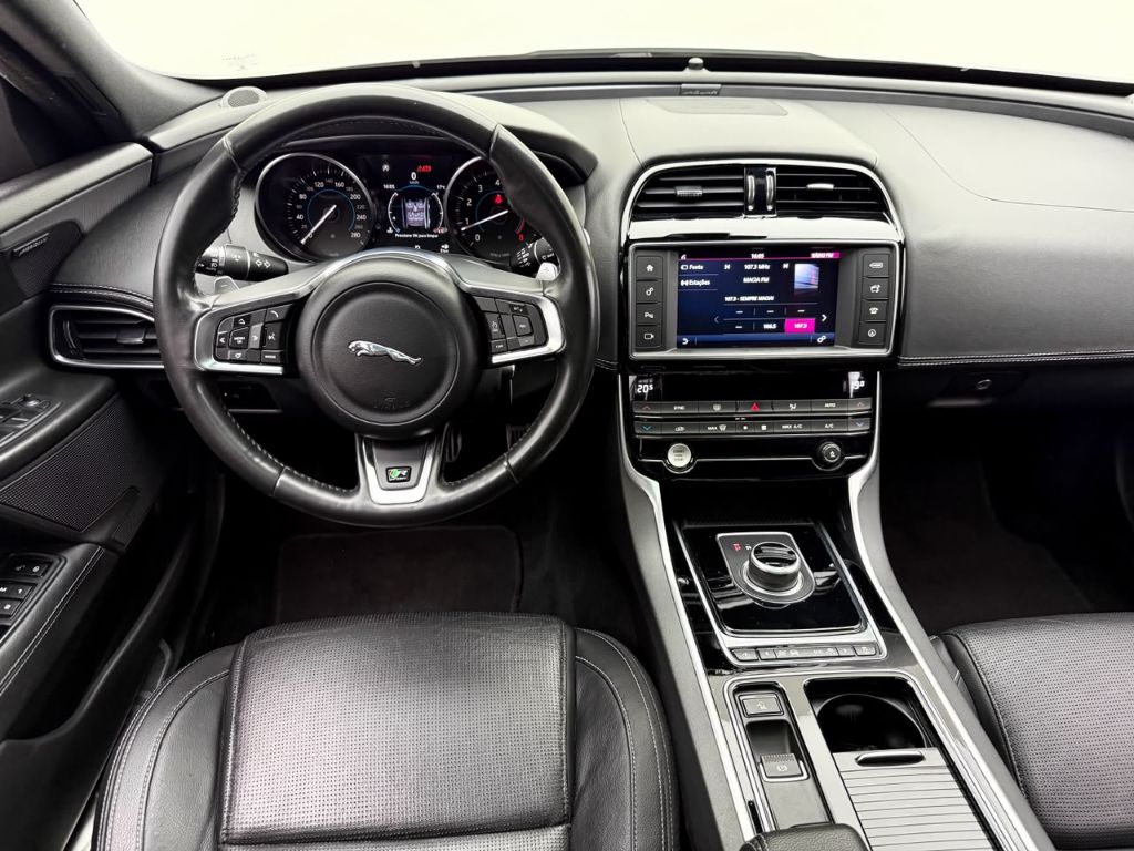 XE 2.0 Turbocharged R-Sport Aut. — foto 14