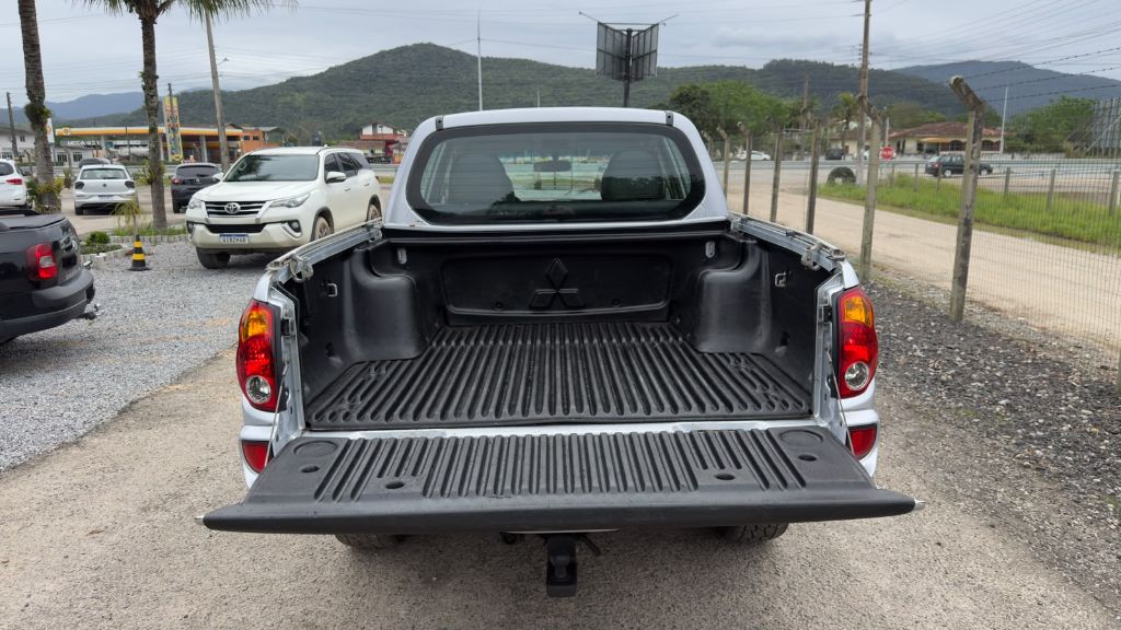 L200 Triton HPE 3.2 CD TB Int.Diesel Aut — foto 6
