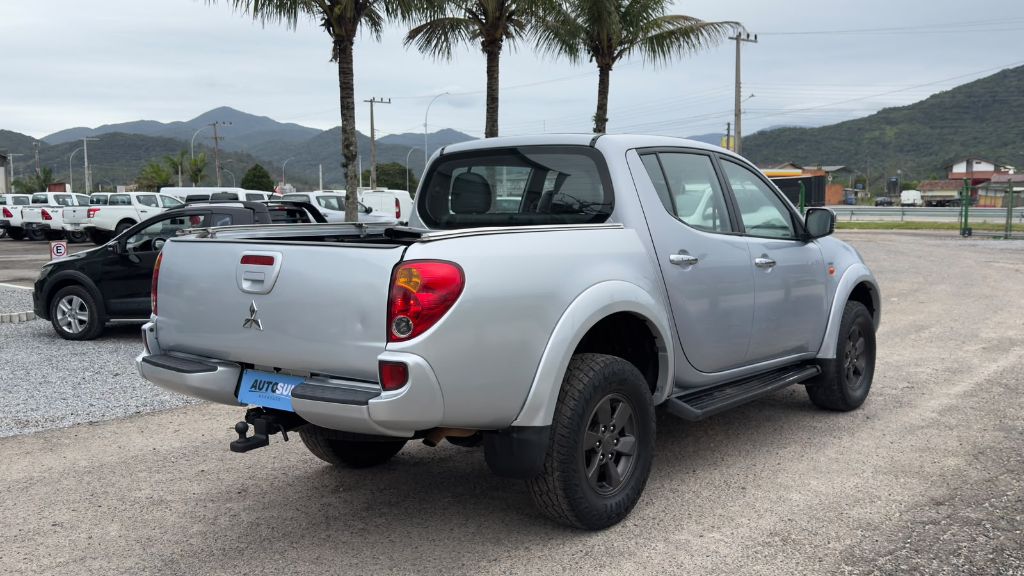L200 Triton HPE 3.2 CD TB Int.Diesel Aut — foto 5
