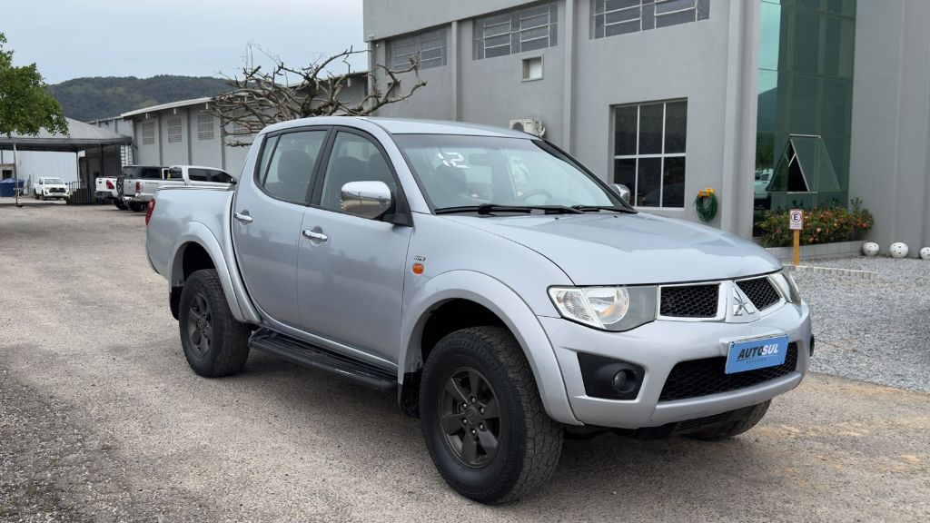 L200 Triton HPE 3.2 CD TB Int.Diesel Aut — foto 2