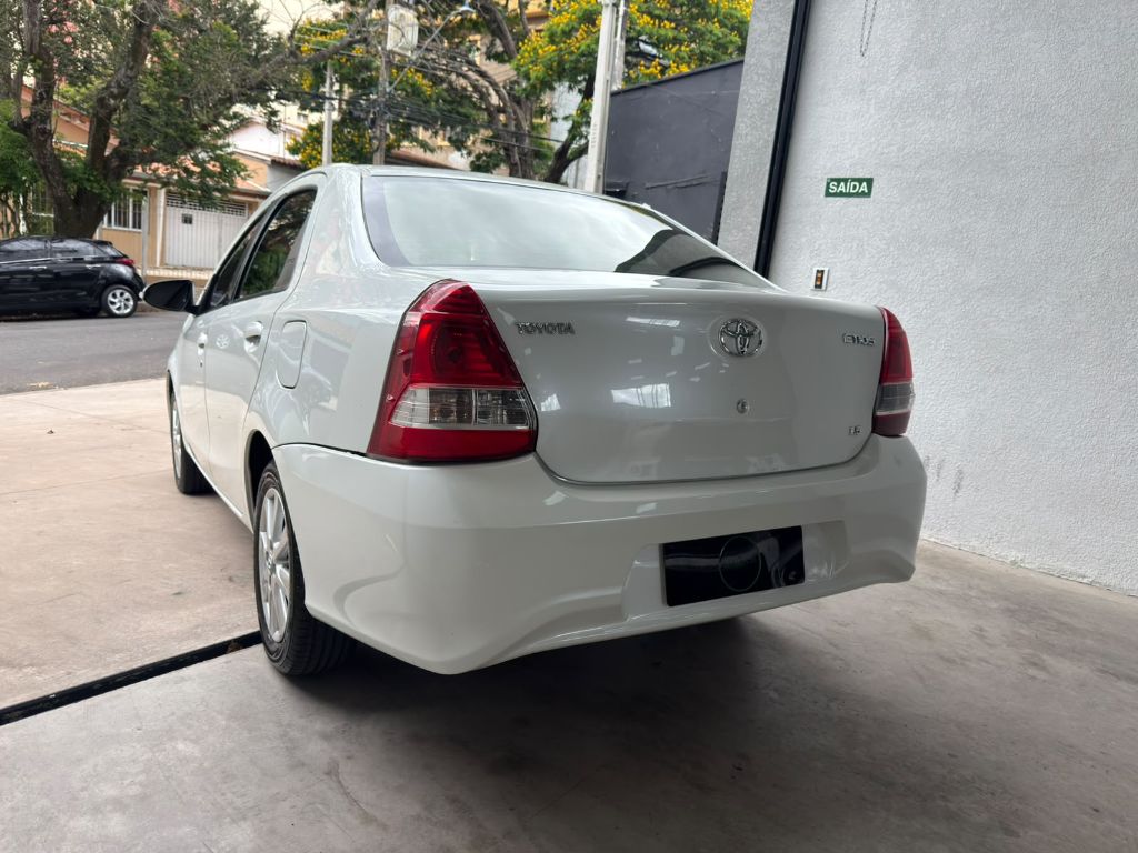 ETIOS X Plus Sedan 1.5 Flex 16V 4p Aut. — foto 5
