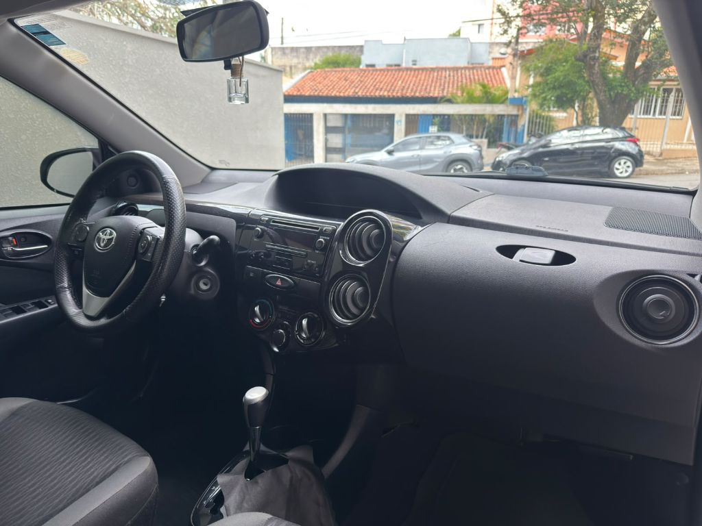 ETIOS X Plus Sedan 1.5 Flex 16V 4p Aut. — foto 7