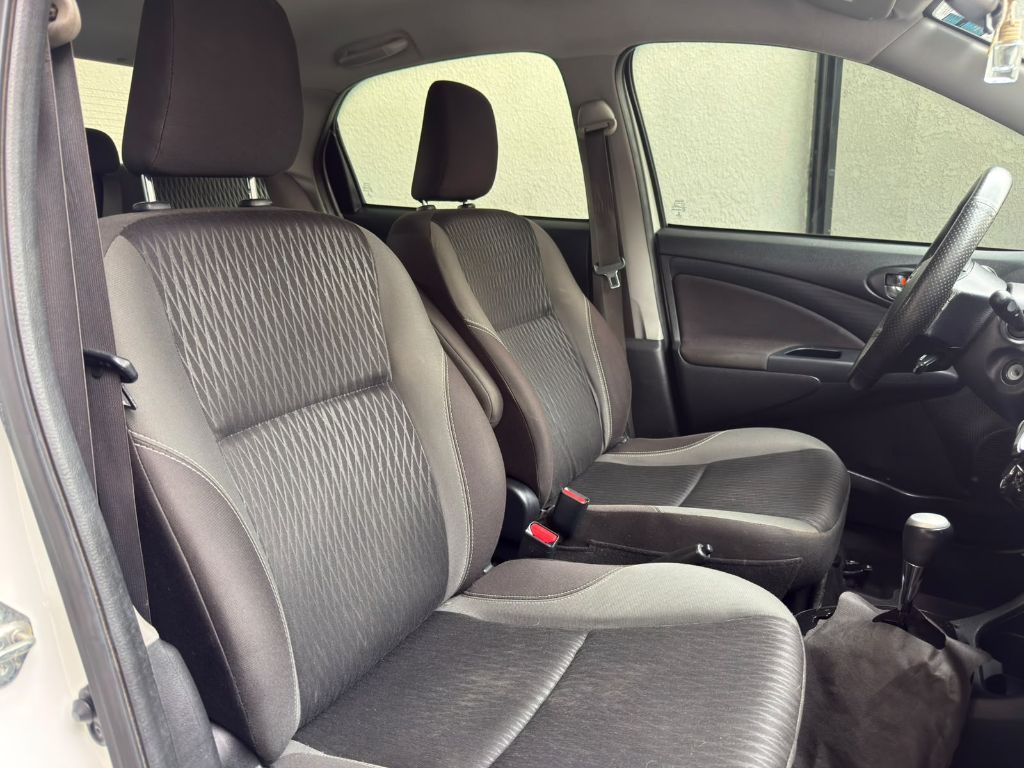 ETIOS X Plus Sedan 1.5 Flex 16V 4p Aut. — foto 10