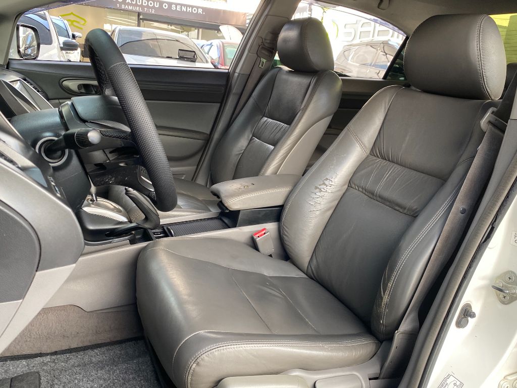 Civic Sedan LXS 1.8/1.8 Flex 16V Aut. 4p — foto 7