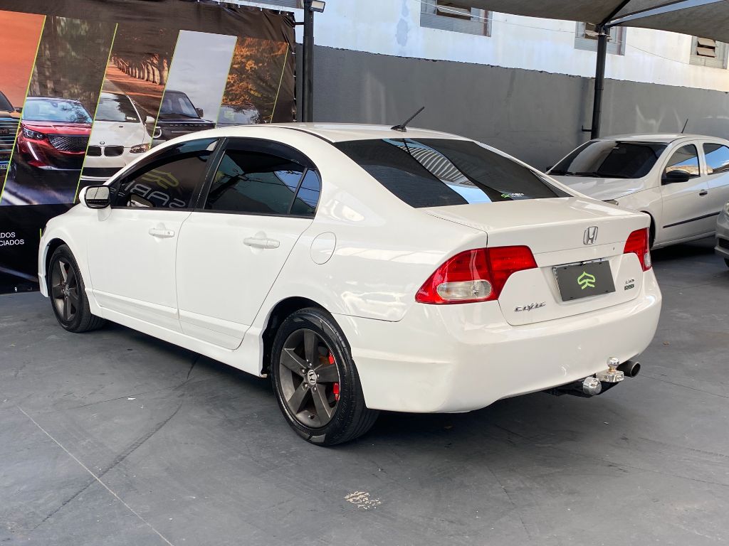 Civic Sedan LXS 1.8/1.8 Flex 16V Aut. 4p — foto 3