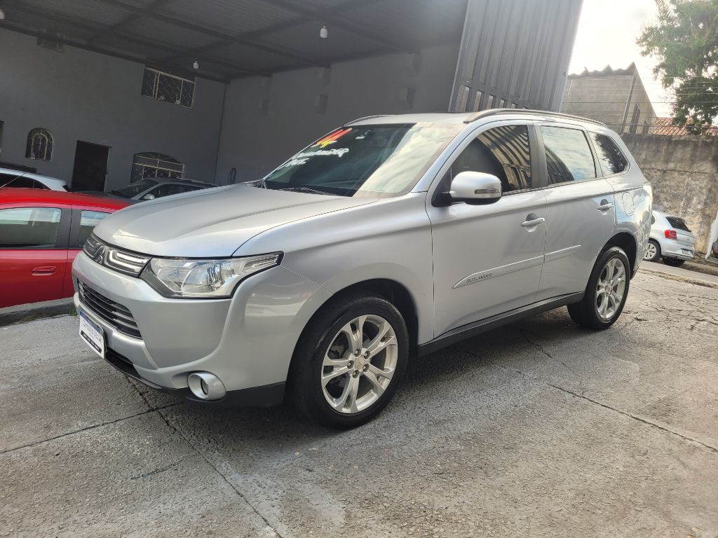 OUTLANDER 2.0 16V 160cv Aut. — foto 17