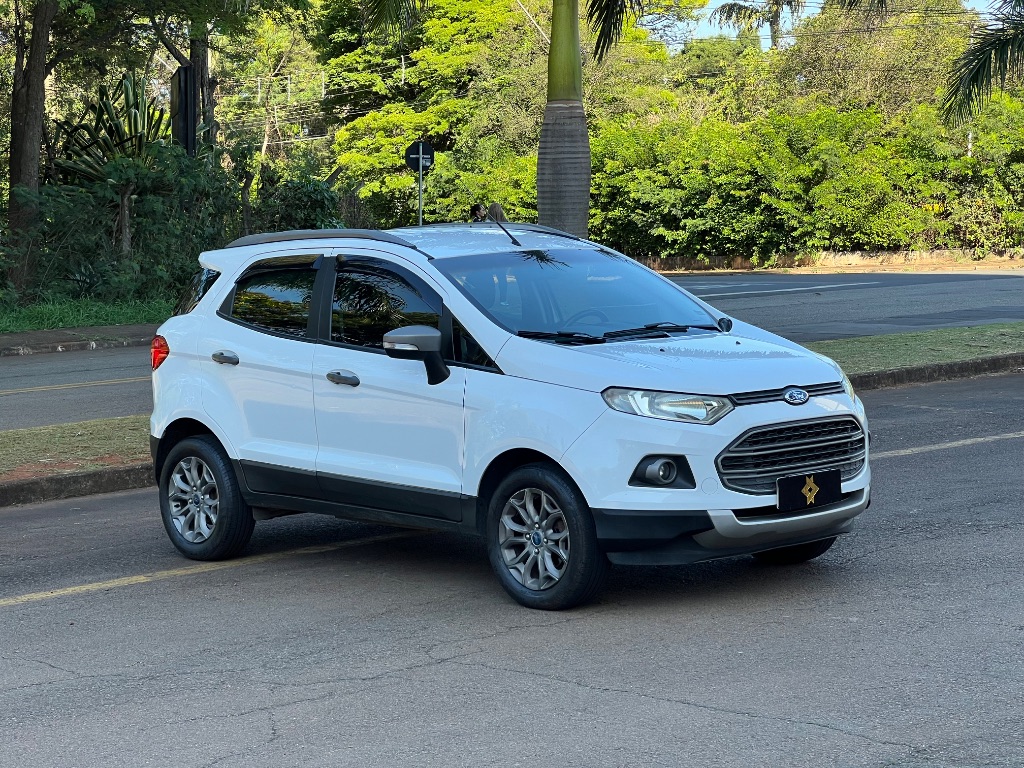 EcoSport FREESTYLE 1.6 16V Flex 5p — foto 2