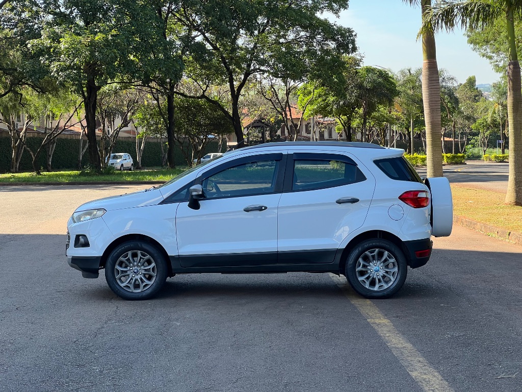 EcoSport FREESTYLE 1.6 16V Flex 5p — foto 3