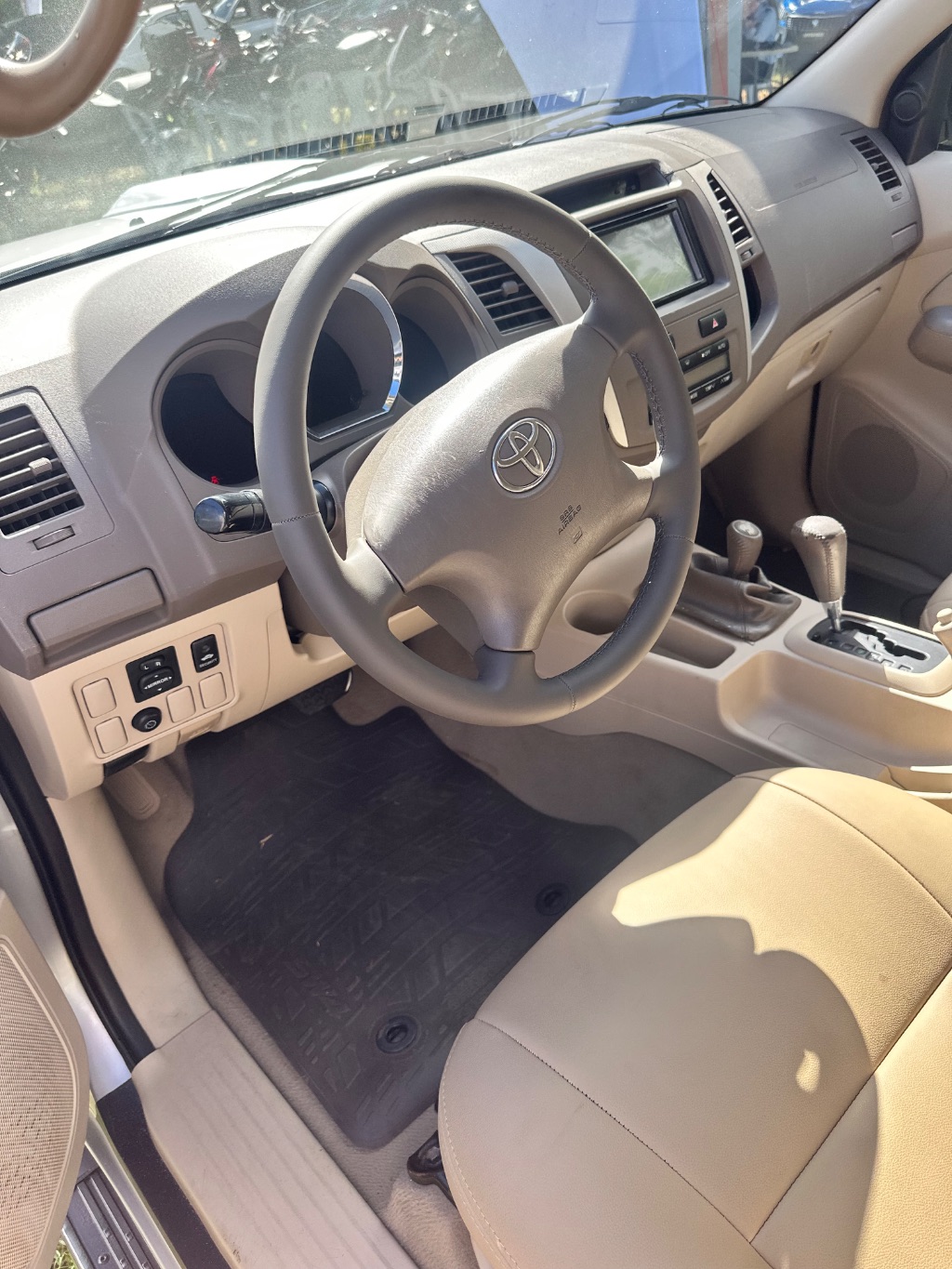 Hilux SW4 SRV D4-D 4x4 3.0 TDI Dies. Aut — foto 4