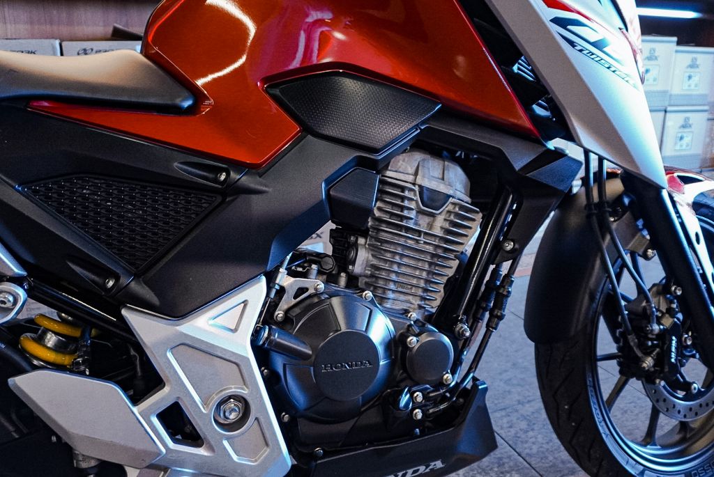 CB 300F Twister Flex — foto 4