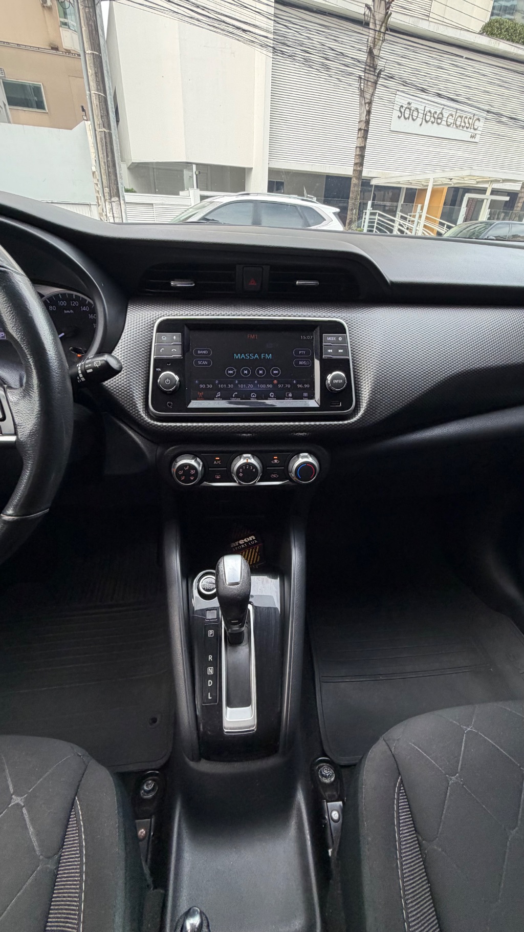 KICKS SV 1.6 16V FlexStar 5p Aut. — foto 12
