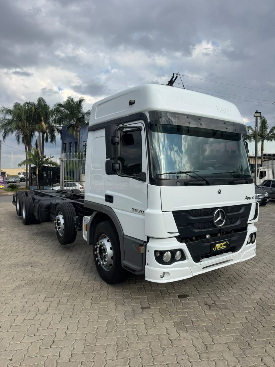 MB ATEGO 3030 TETO ALTO - CHASSI — foto 3
