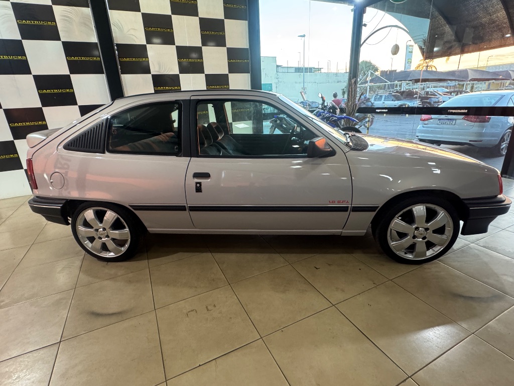 Kadett GL 1.8 — foto 9
