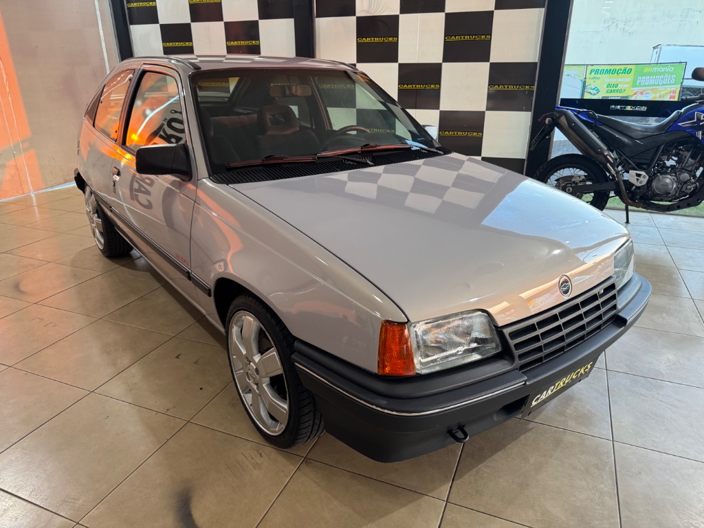 Kadett GL 1.8 — foto 2