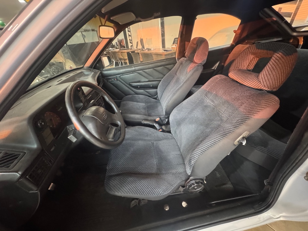 Kadett GL 1.8 — foto 10