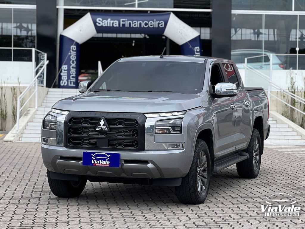 Mitsubishi Triton Triton HPE 2.4 CD 4x4 TB Diesel Aut. 2027