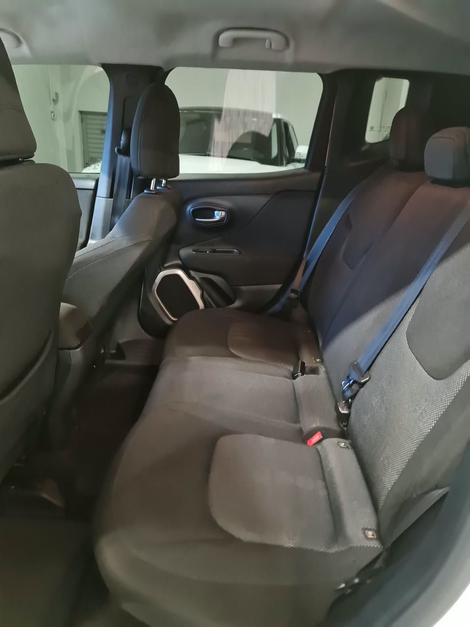 Renegade Sport 1.8 4x2 Flex 16V Aut. — foto 11
