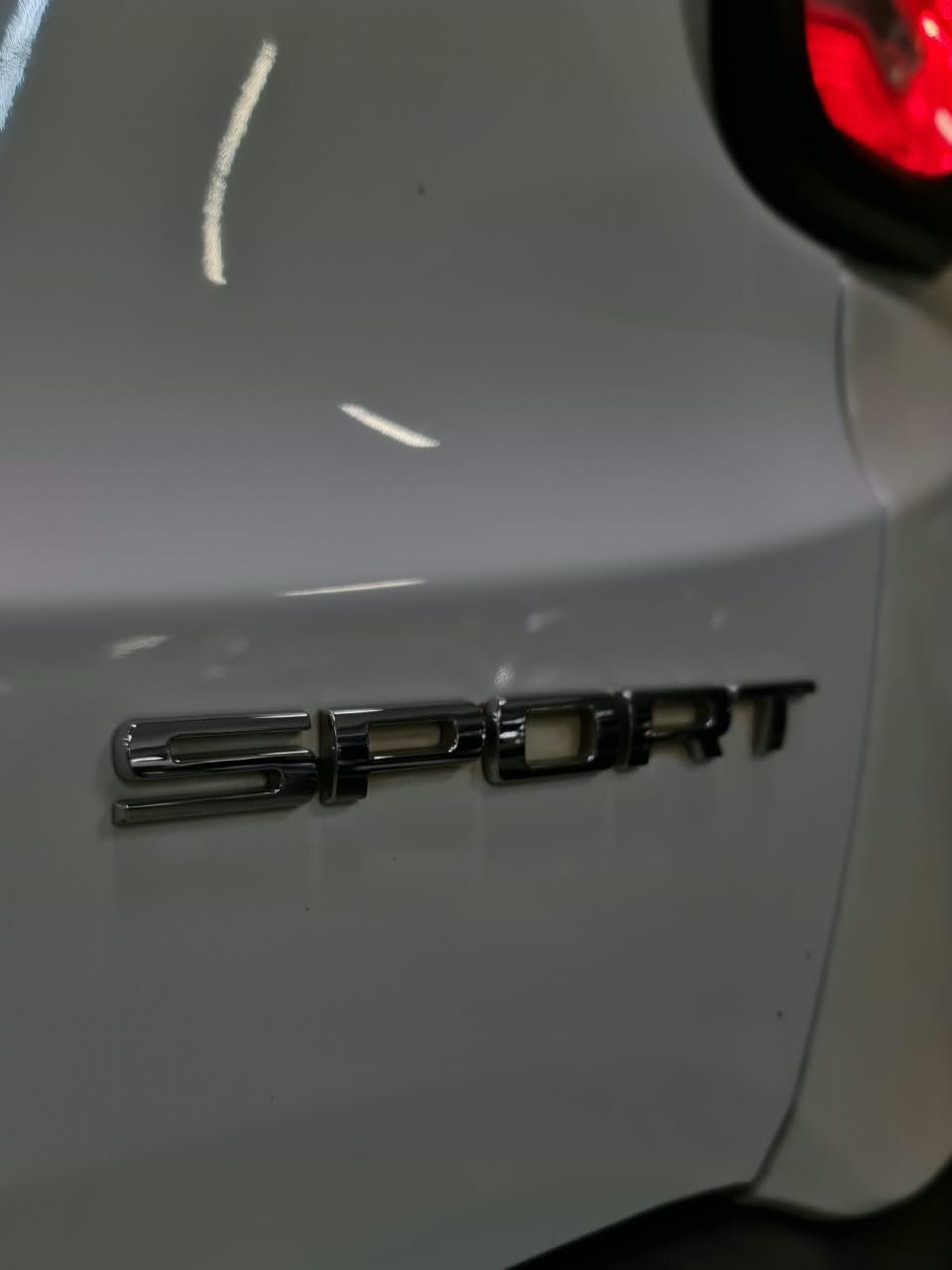 Renegade Sport 1.8 4x2 Flex 16V Aut. — foto 18