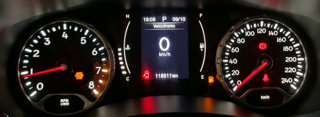 Renegade Sport 1.8 4x2 Flex 16V Aut. — foto 12
