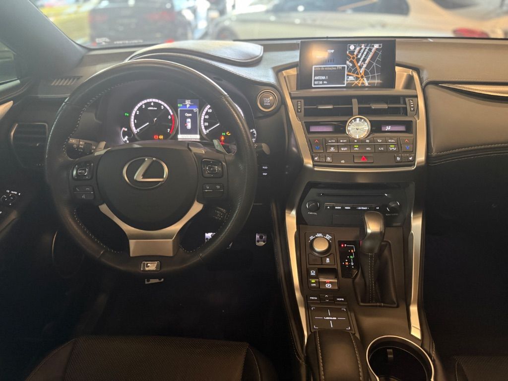 NX-200t F-Sport AWD 2.0 16v 238cv Aut. — foto 7
