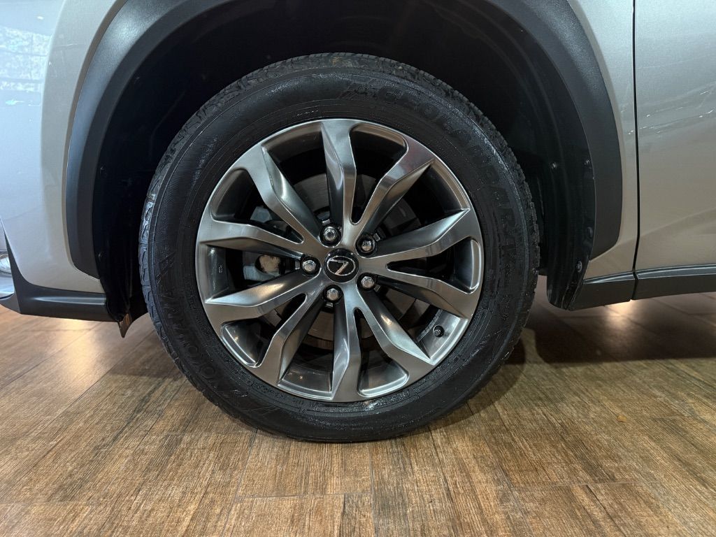NX-200t F-Sport AWD 2.0 16v 238cv Aut. — foto 14