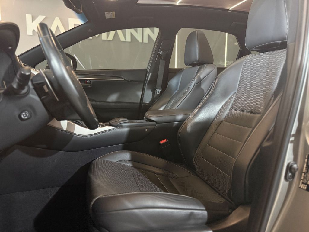 NX-200t F-Sport AWD 2.0 16v 238cv Aut. — foto 9